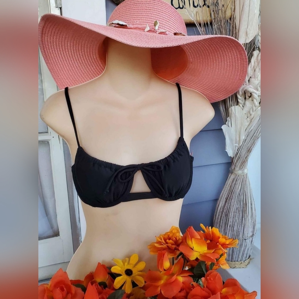NWT Black Xhilaration Swim Top / Bikini Top Size XSmall (00)